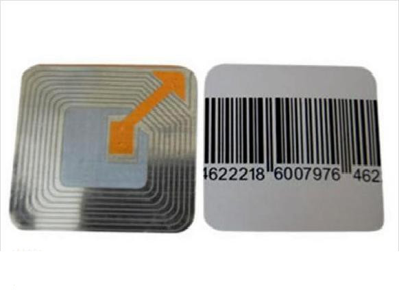 Этикетка р/ч 40*40 (с лож.штрих)(1000 шт. в рул) артикул 0021-779